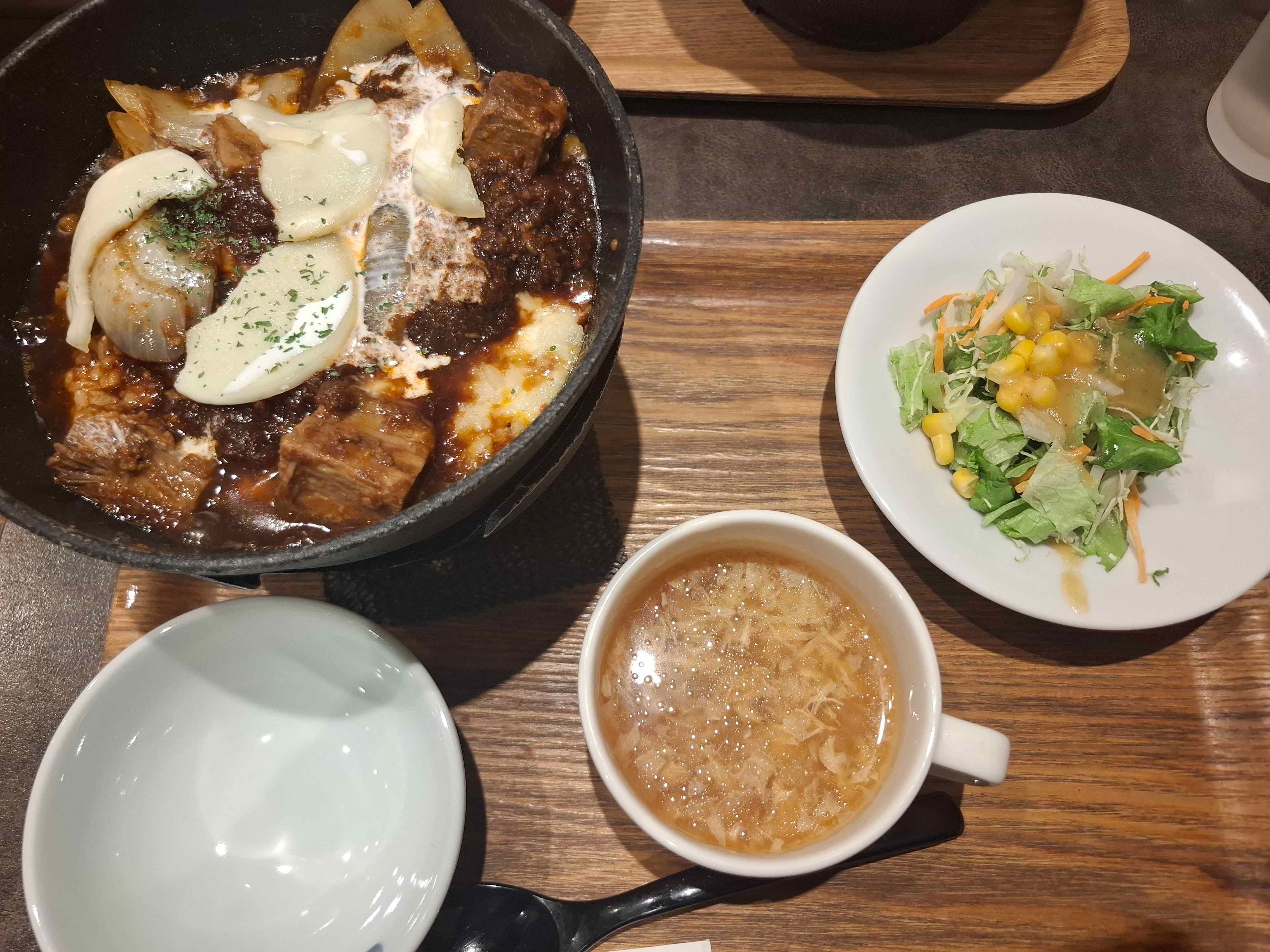 ビーフシチュードリア