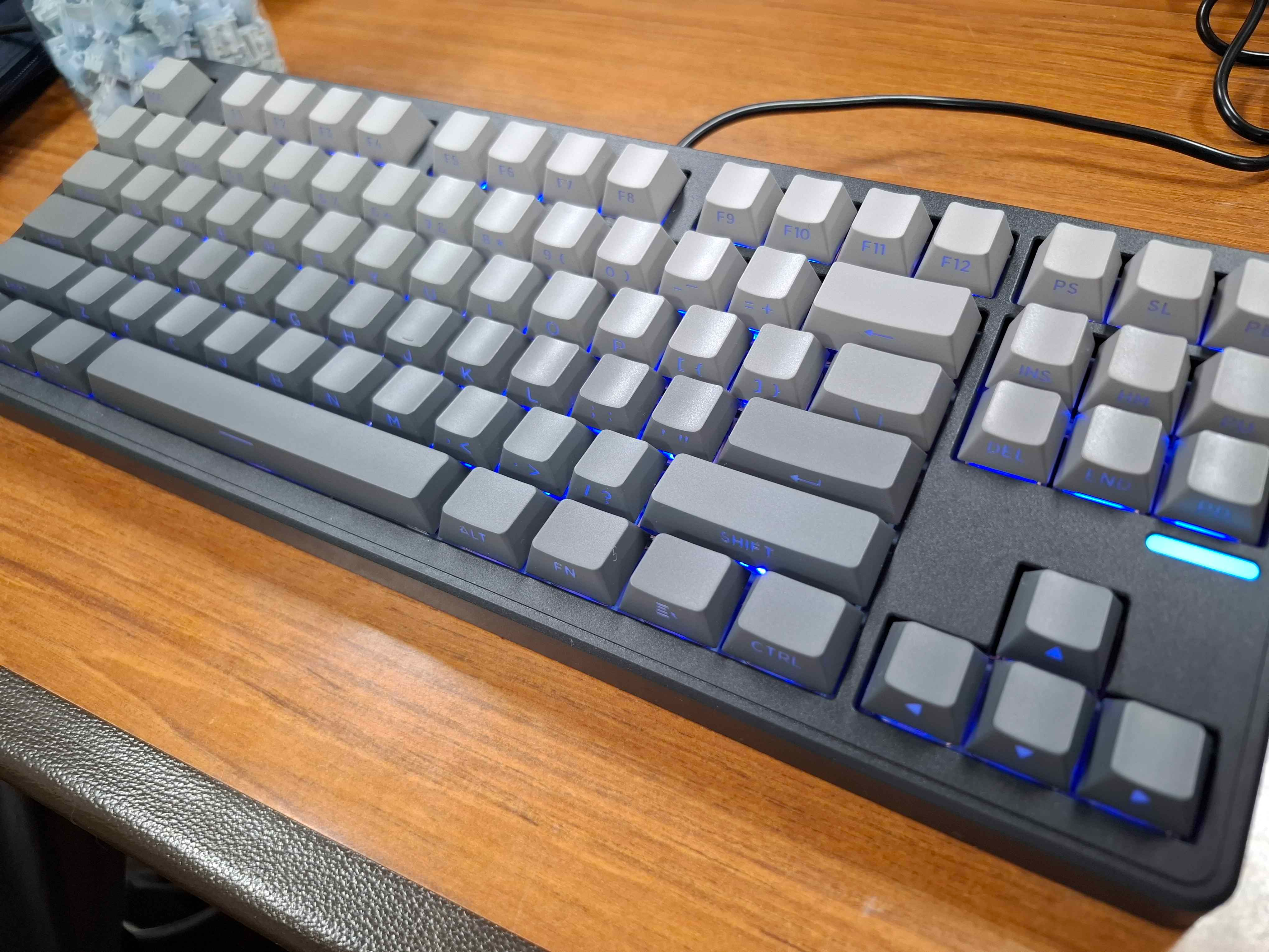 研究室用のキーボードを買った